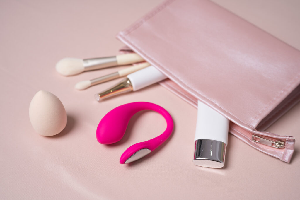 vibrating wearble Lovense mini review 2025
